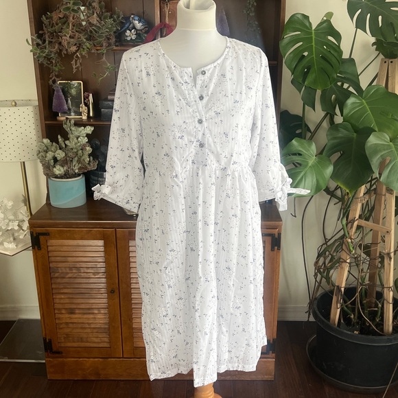 Roolee White Navy Floral Knee Length Modest Dress M - Picture 12 of 14